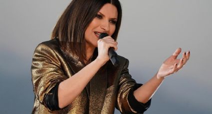 Laura Pausini lució dos trajes masculinos de Valentino que te van a encantar