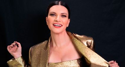 Laura Pausini eligió dos looks metalizados que te van a encantar