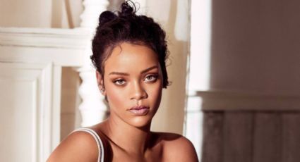 Rihanna eligió un vestido de transparencias para la tapa de Vogue (y se fotografió ella misma)