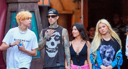 Kourtney Kardashian y Travis Barker, familia ensamblada y a puro festejo en Disneylandia