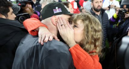 Taylor Swift y Travis Kelce celebran el éxito de los Kansas City Chiefs